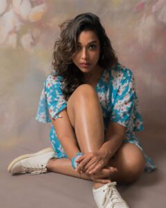 Anupriya Goenka Instagram - You can find me where the sand meets the water…

Outfit by - @houseofvarada @viralmantra 
Styled by - @prachethestylist 
Assisted by - @styledby_bhakti @waghelatwinkle
MUAH - somishree_hairandmakeup
Assisted by - @shefali.makeuphair 
Photos by - @kaustubh_gokhale 

#holiday #beach #comfort #own #skin