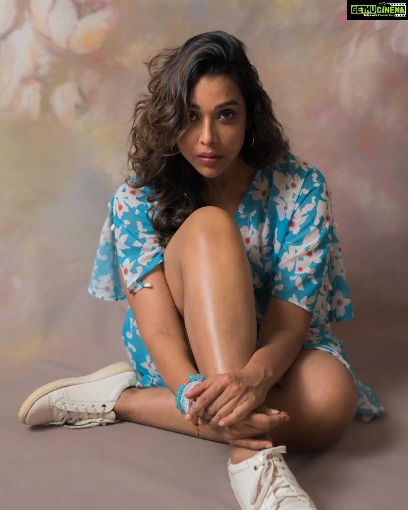 Anupriya Goenka Instagram - You can find me where the sand meets the water… Outfit by - @houseofvarada @viralmantra Styled by - @prachethestylist Assisted by - @styledby_bhakti @waghelatwinkle MUAH - somishree_hairandmakeup Assisted by - @shefali.makeuphair Photos by - @kaustubh_gokhale #holiday #beach #comfort #own #skin