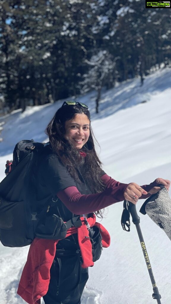 Anurita Jha Instagram - Kuari pass trek (12500ft) Yes the world 🌎 is indeed out of your comfort zone …. When u hike in the extreme conditions and conquere the physical and mental fears that were hidded deep inside of you .. you come out to be a much stronger , calmer and understanding person . So 🥂 to life and living ❤️❤️🌸🌱🌍 . . . . . . anurittakjha #hiker #hikerlife #hikingadventures #himachal #kuaripass #himalayas #solo #solotreks #whyshouldboyshaveallthefun #mountains #mountaingirl #solotravel #sologirltravel #love #life #happiness #nature #lovefornature