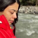 Anurita Jha Instagram – Sit in silence for sometime next to a flowing river and you will see your entire life flashing in your minds eye like a movie … 

I have done it many times.. it make me realise that all experiences that i have been through ( good/bad/ugly/scary)  happened to make me who i am .. i needed them to grow…

The sound of the gushing river water can be intimidating if u r not used to loving the wilderness of nature. but i loved it .. sat at the banks of the river and soaked in the peace and experienced the amazing a strength of Baspa river.
Nature is so beautiful with all it’s beauty and wilderness…🌱🎶🥾🌼🌸
.
.
.
.
.
.
.
.
.
.
.
.
.
.
.
.
.
.
.
.
.
.
.

anurittakjha #hiker #hikerlife #hikingadventures #mountains #loveformountains #tarsarmasartrek #lidderwat #lidderriver #liddervalley #chitkul #himachal #solo #solotreks #whyshouldboyshaveallthefun #mountains #mountaingirl #solotravel #sologirltravel #love #life #happiness #nature #lovefornature #travellingisfreedom #freedom