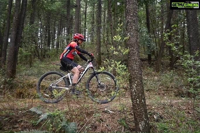 Anurita Jha Instagram - To the fearless and full of life @beri.roopali .. Congratulations for winning the 1st Runners up position in @mtbshimla … From being down with viral just a few weeks back to falling off the cliff twice during the race( almost 20-25 ft) 🥹 U picked yourself and peddled again.. we all are so so proud of you.. and also know ur madness for 🚴‍♀️🚴‍♀️🚴‍♀️ So here’s to more safe miles on ur bike and many more medals … Congratulations to you and to your entire team from LUDIANA .. . . . . . . ##mtb #mtbshimla2023