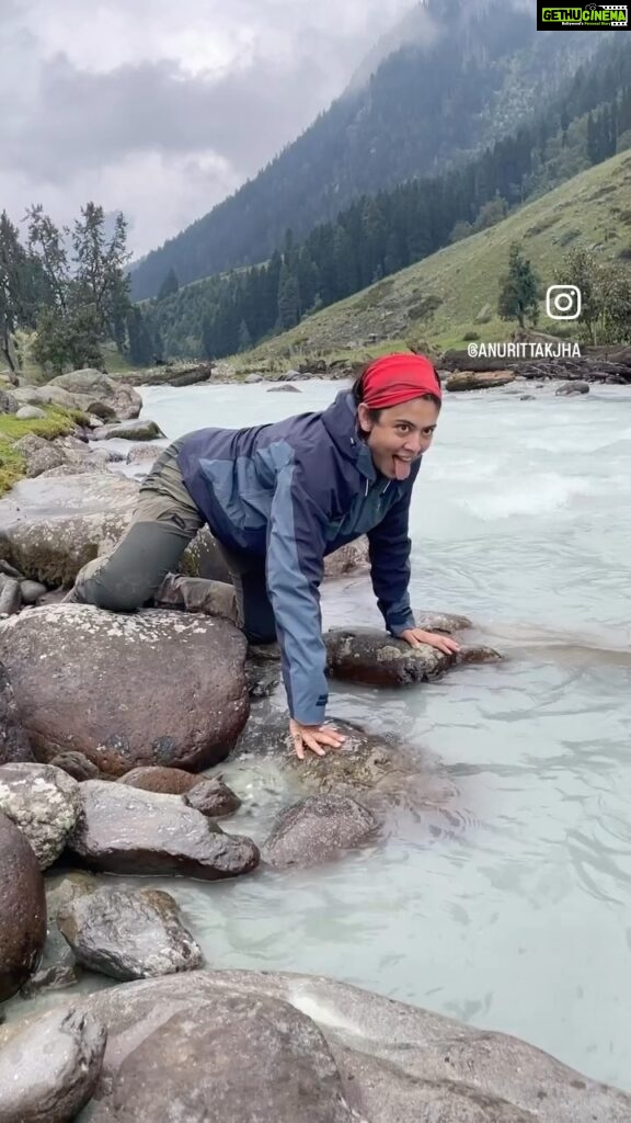 Anurita Jha Instagram - Lidder river in Kashmir… This was the first time i drank water straight from a flowing river …and it’s A million times better then all the bottled mineral waters ( 🤨) that’s sold … As the reel says simple life is pretty fulfilling… SIMPLE LIVING HIGH THINKING ❤️ . . . . . . . . . . . . . . . . . . . . . . . . . #anurittakjha #hiker #hikerlife #hikingadventures #mountains #loveformountains #tarsarmasartrek #lidderwat #lidderriver #liddervalley #kashmirtrek #solo #solotreks #whyshouldboyshaveallthefun #mountains #mountaingirl #solotravel #sologirltravel #love #life #happiness #nature #lovefornature