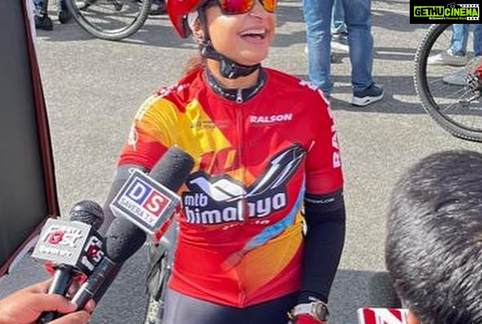 Anurita Jha Instagram - To the fearless and full of life @beri.roopali .. Congratulations for winning the 1st Runners up position in @mtbshimla β¦ From being down with viral just a few weeks back to falling off the cliff twice during the race( almost 20-25 ft) π₯Ή U picked yourself and peddled again.. we all are so so proud of you.. and also know ur madness for π΄ββοΈπ΄ββοΈπ΄ββοΈ So hereβs to more safe miles on ur bike and many more medals β¦ Congratulations to you and to your entire team from LUDIANA .. . . . . . . ##mtb #mtbshimla2023
