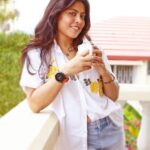 Anurita Jha Instagram - Baarish …chai…aur …gaane 🌼❤️🎶 . . . . . . . . . . Photoo by @raj35mm Wearing @siddhaarthoberoishirts . . . . . . . . #insta #mood #rains #chai #anurittakjha