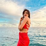 Ashna Zaveri Instagram - “If the light is in your heart, you will find your way home.” ❤️ Outfit @belavous @wmaldives Click @chunkymathew #maldives #sea #beauty #luxury #travel #holiday W Maldives