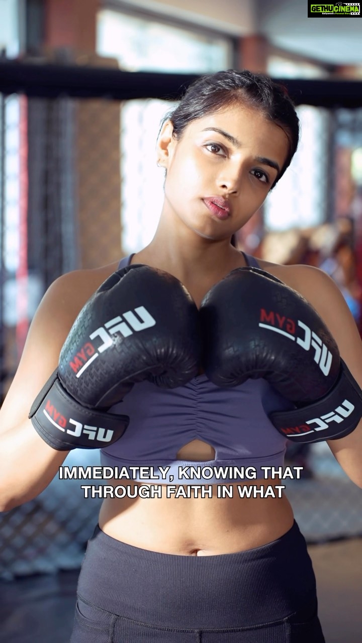 Ashna Zaveri Instagram - Become stronger than your strongest excuse 🥊 Coach @rogeralmeida.mma 💪 @ufcgymbandra #fitness #workout #healthylifestyle #discipline #consistency UFC GYM Bandra