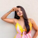 Ashna Zaveri Instagram - If you are always trying to be normal, you will never know how amazing you can be.🫶🌻 Accessories @accessorizeindiaofficial #summer #fit #fashion #tropical