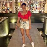 Ashna Zaveri Instagram - Not caring what other people think is the best choice you will ever make. 🤷🏻‍♀️
