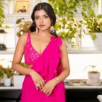 Ashna Zaveri Instagram - Reason is powerless in the expression of love.💕 #rumi Outift @houseofneetalulla Jewellery @azotiique MUA @kajolrpaswwan and team @soulehakhann @hairandmakeupbyshweta Location @donnadelibombay Click @vedantpandyaofficial @theplugmedia.in @urjazatakiya #fashion #hautecouture #highfashion Donna Deli