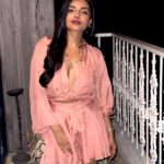 Ashna Zaveri Instagram - You might call it girls night I call it therapy ♥️👯‍♀️ 👗 @deme_love_ 👠 @parfois #saturdaynight #girlsnight Soho House Mumbai