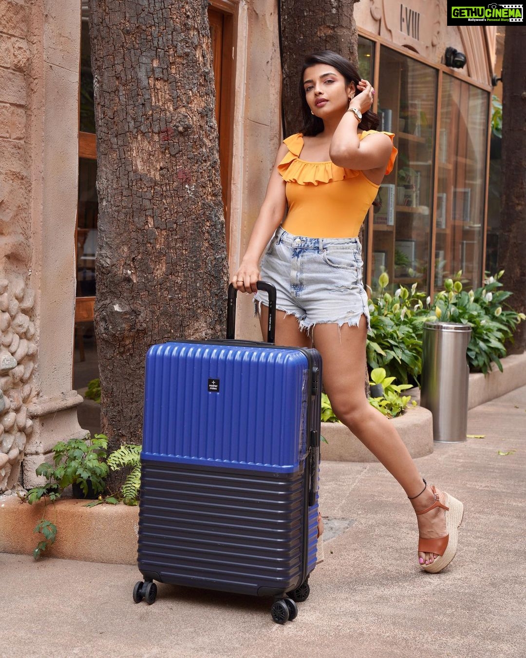 Ashna Zaveri Instagram - Travel in style with @nashermiles #travel #luggage #suitcase One8 Commune