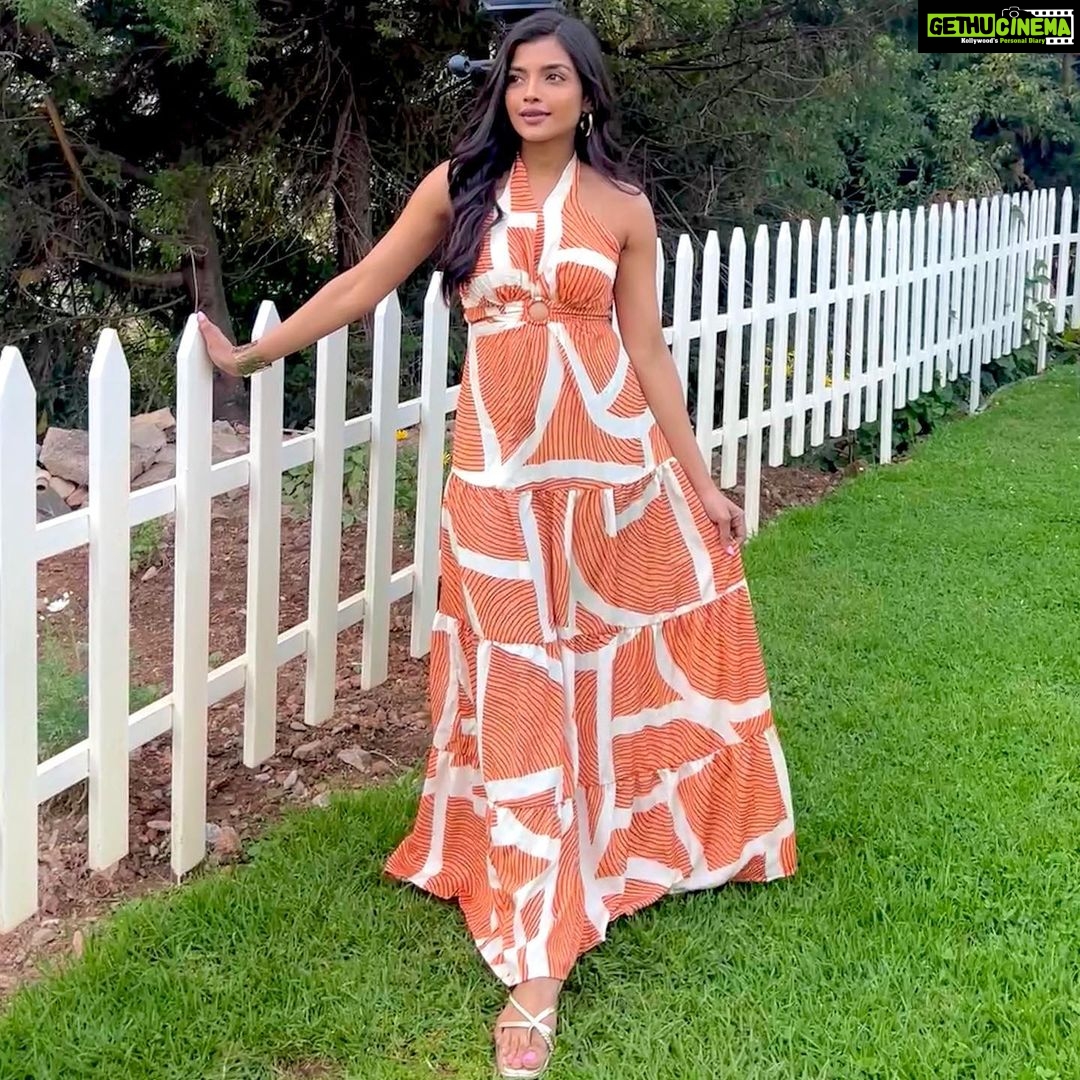Ashna Zaveri Instagram - Even in the most peaceful surroundings, the angry heart finds quarrel. Even in the most quarrelsome surroundings, the grateful heart finds peace. -Doe Zantamata Outfit @ciccio.online Ooty