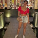 Ashna Zaveri Instagram - Not caring what other people think is the best choice you will ever make. 🤷🏻‍♀️
