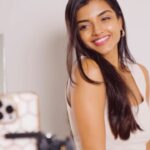 Ashna Zaveri Instagram - January went by so quickly that I decided to document it 💁🏻‍♀️ - Multiple workout sessions - Staying consistent with eating healthy - Doing indoor & outdoor shoots - For my Am skincare, my go to is @olayindia Vitamin C Moisturizer that provides radiant glow & reduces dark spots - And for my Pm Skincare, I apply Olay’s Retinol 24 Serum that provides overnight hydration & is beauty sleep in a bottle. Check them out on the Nykaa Pink Love Sale & get upto 51% off ⚡️💖 Well how did your January go? Let me know in the comments below 👇🏻 #Ad #OlayVitaminC #OlayRetinol24 #AmPm #Skincare #Recap #Janurary2023