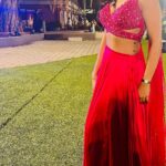 Ashna Zaveri Instagram - GRWM - last minute outfit ideas form my favourite store ! @thesource_buyorborrow #styling #thesourcebandra #buyorborrow #fashion