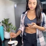 Ashna Zaveri Instagram - How much information is too much information ? It’s important to be well informed about your health and diet but from the right people. No need to follow all the fad diets(unless ofcourse it’s a medical condition) , I’m a vegan not because it sounds fancy but more so because my body can’t handle milk products well, however I do enjoy my occasional servings of yogurt and ghee as it suits me . Hence more important is to make a conscious and a mindful decision. #inspo @growingannanas #eatright #eatsmart #wellness #health #fitness #cleaneating