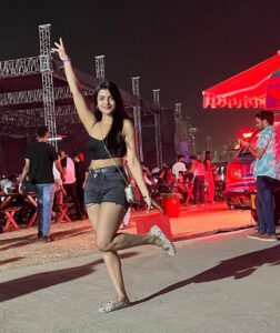 Ashna Zaveri Instagram - Making memories 💕  #musicistherapy 

#betherebefree #gosupersonic #vh1supersonic2023 @vh1supersonic