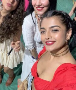Ashna Zaveri Instagram - Making memories 💕  #musicistherapy 

#betherebefree #gosupersonic #vh1supersonic2023 @vh1supersonic