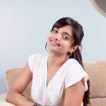 Ashna Zaveri Instagram - This is currently my Gym Regimen Pre & Post ⬇️ I love shopping for the gym as it motivates me to go often & cannot do without my protein shake. For skincare, I use @olayindia Niacinamide Serum & Cream that keeps the skin firm, hydrated and gives a radiant glow. It helps to reduce dryness, dark spots & dullness by penetrating deep into the skin ✨ What’s your routine like? Also you can grab Olay’s Niacinamide Range which had a price drop from 1699 to 899/- each only on Nykaa 🛒 🛍️ #Ad #OlayNiacinamideRange #OlayNiacinamide #Serum #Cream #OlayIndia #Niacinamide #AmPm #Regimen #Routine #Gym #Fitness #PreGymRoutine #PostGymRoutine