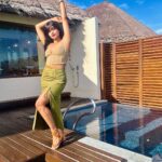 Ashna Zaveri Instagram - My sweet escape 🌊 Outfit and Jewellery -@since1988.in Location @wmaldives #throwbackthursday #beach #luxury #travel #maldives