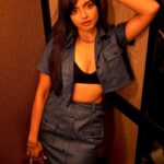 Ashna Zaveri Instagram - Elevator diaries 💙 Outfit @brownsugar.in PR @aaayeshamehta MUA @kajolrpaswwan @kajolrpaswwanmakeupacademy Click @honey_dedhia Location @fairfieldbymarriottmumbai #capture #moments #style #chic