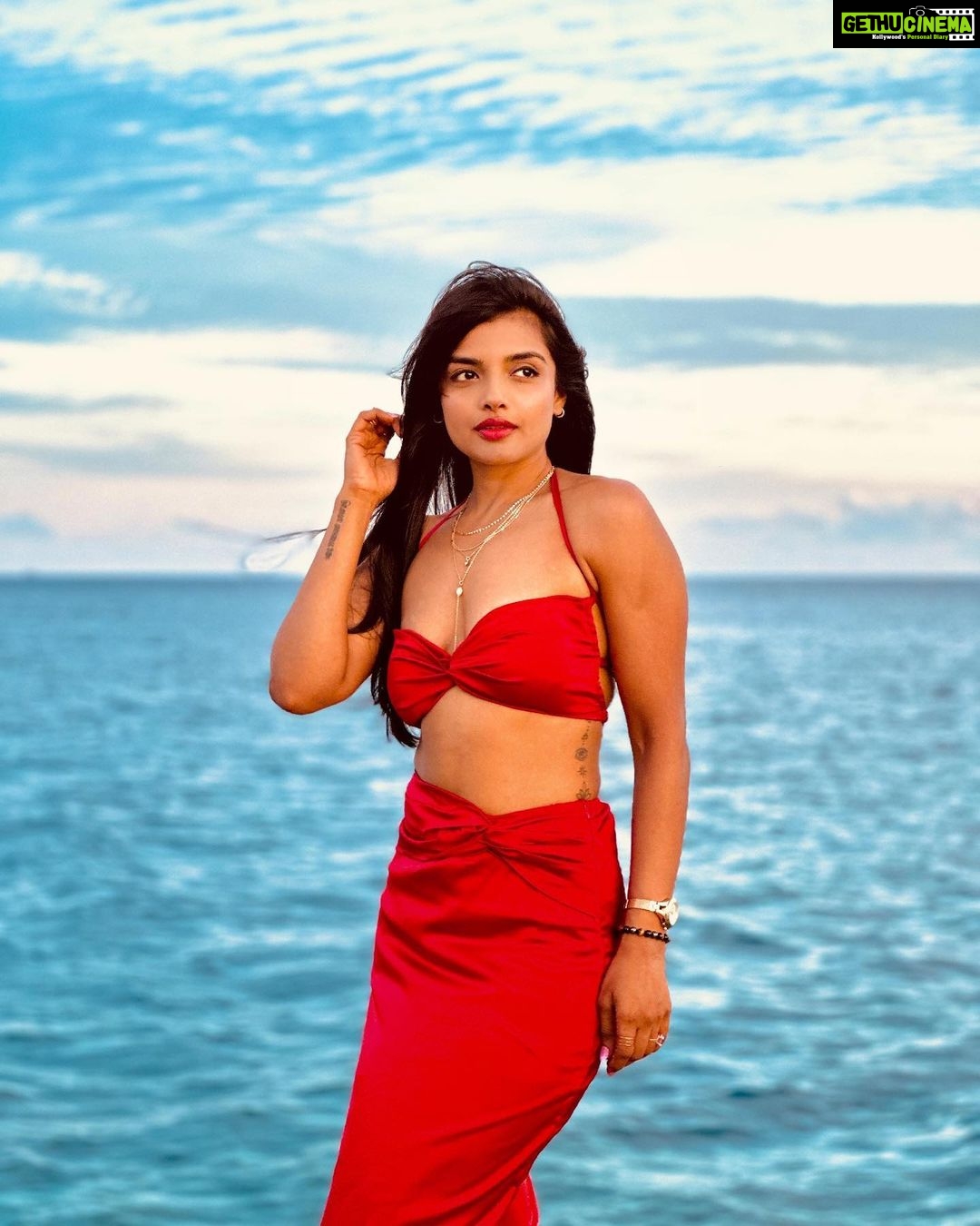 Ashna Zaveri - 38.1K Likes - Most Liked Instagram Photos