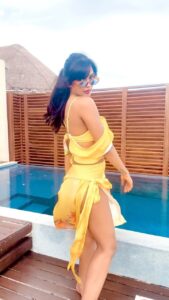Ashna Zaveri Instagram - GRWM for a beach day 🌊☀️💕 Swimwear @fancypantsofficial Shades @fancypantsofficial @wmaldives #beach #waterbaby #swimwear #mood