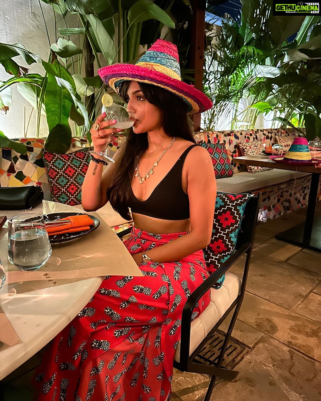 Ashna Zaveri Instagram - @missmargaritagoa for the finest margaritas and outstanding Mexican food. Like iv never tasted a margarita better than I did here and food that hits the spot ! If you are in Goa this is a must must do ! What a vibe 🫶🥹. Thank you for hosting us - a night to remember ❤️ #hosted #goa #missmargarita #mexican Anjuna