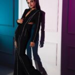 Ashna Zaveri Instagram - Welcome to my dark side 💜🖤 Outfit and boots @thesource_buyorborrow MUA @kajolrpaswwan @kajolrpaswwanmakeupacademy @foreveryoungby_niyatinishar Click @vedantpandyaofficial @honey_dedhia @urjazatakiya 📍 @itstheartisthouse #fashion #chic #editorial