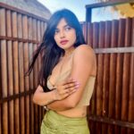 Ashna Zaveri Instagram - My sweet escape 🌊 Outfit and Jewellery -@since1988.in Location @wmaldives #throwbackthursday #beach #luxury #travel #maldives