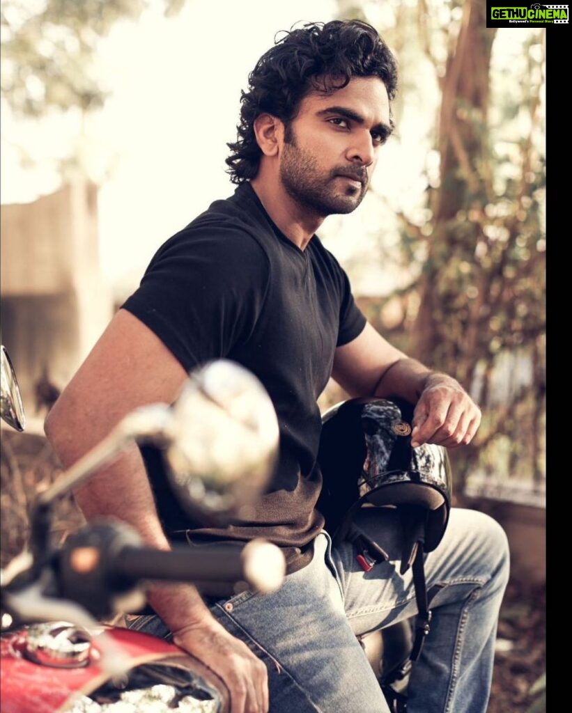 Ashok Selvan Instagram - To ride or not to ride ? 🏍️ #650twins 📸 - @tarunkoliyot