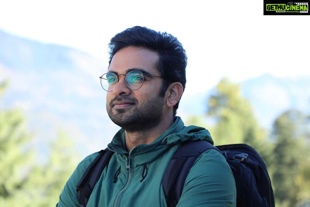 Ashok Selvan Instagram - Would you take Arjun as your travel partner ? #NithamOruVaanam running in theatres now.