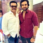 Ashok Selvan Instagram - Happy Birthday to this Phenomenal human being! Just plain lucky to have worked with and observed him in such close proximity. So much to learn. Always wishing you the best @r_sarath_kumar sir! ❤️ lots of love to you. And.. Let’s start our second case soon 🚔👮‍♂️