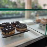 Ashrita Shetty Instagram - Ah, Sunday..! 🍩🧁☕️📖💗