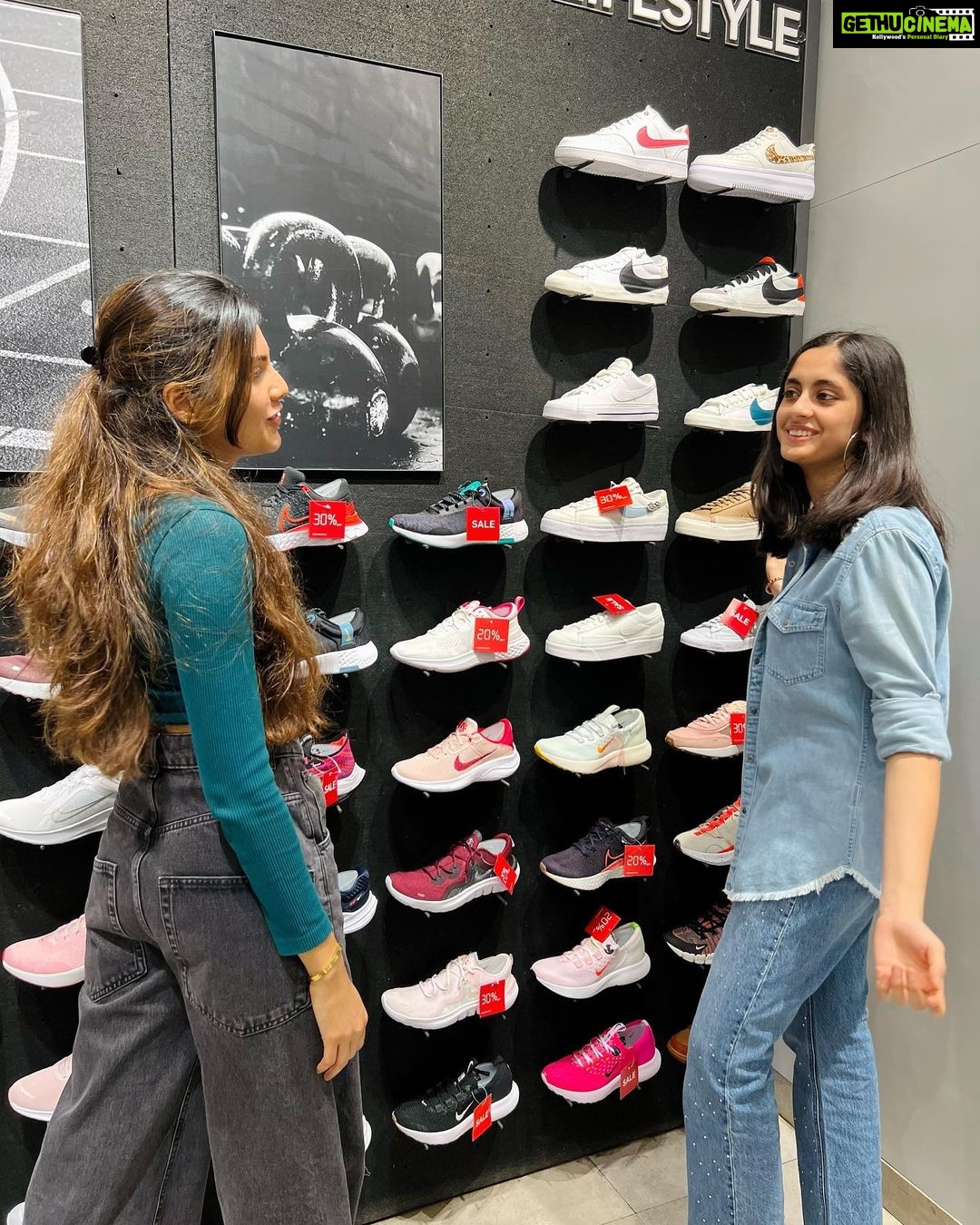Ashrita Shetty Instagram - #genzvsmillennials ✨👯 🤍 @vvsachinthya
