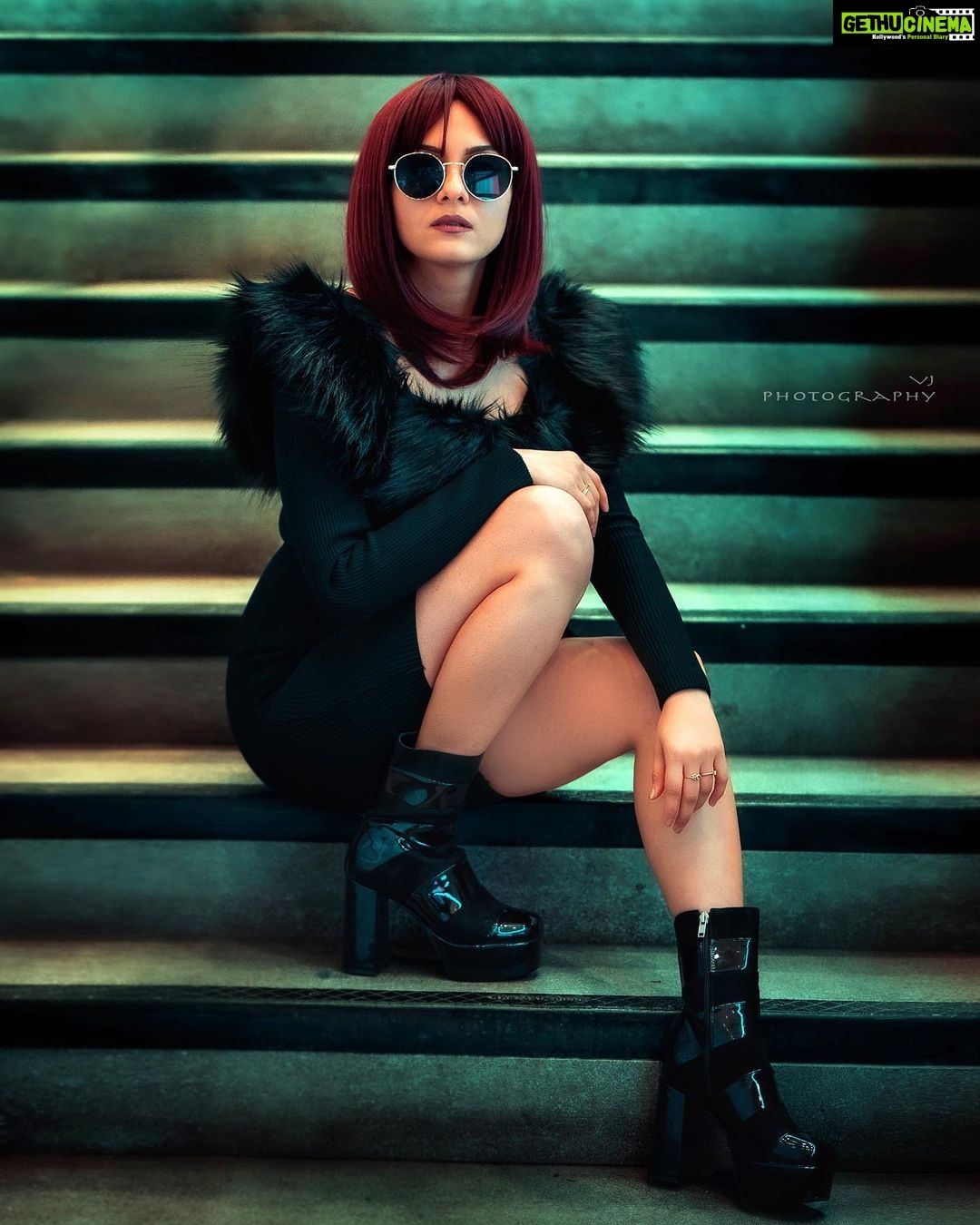 Ashwathy Warrier Instagram - HUSTLER Curated by: Styling and MUA - @mytakeonmakeup Photography - @vijayvendhan Model - @actor_ashwathy #photooftheday #photo #photoshoot #photography #model #actor #actress #ashwathywarrier #ashwathyravikumar #ashwathy #london #hustle #lbd #londoncity #india #winter #fashion #boots #2023 #newlook #transformation #instagram #instamood #red #redhair #hair #hot #sunglasses #power #glam