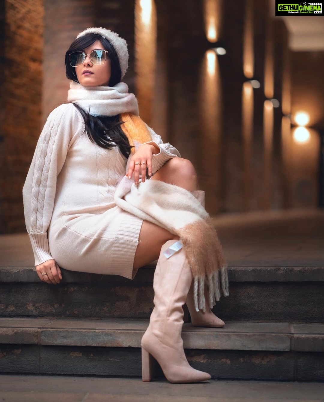 Ashwathy Warrier Instagram - IN THE MOOD FOR SOMETHING NEW ❄️ Curated by: Styling and MUA - @mytakeonmakeup Photography - @vijayvendhan #photooftheday #photo #photoshoot #photography #model #actor #actress #ashwathywarrier #ashwathyravikumar #ashwathy #london #londonlife #unitedkingdom #londoncity #india #winter #winteroutfit #boots #2023 #newlook #transformation #instagram #instamood