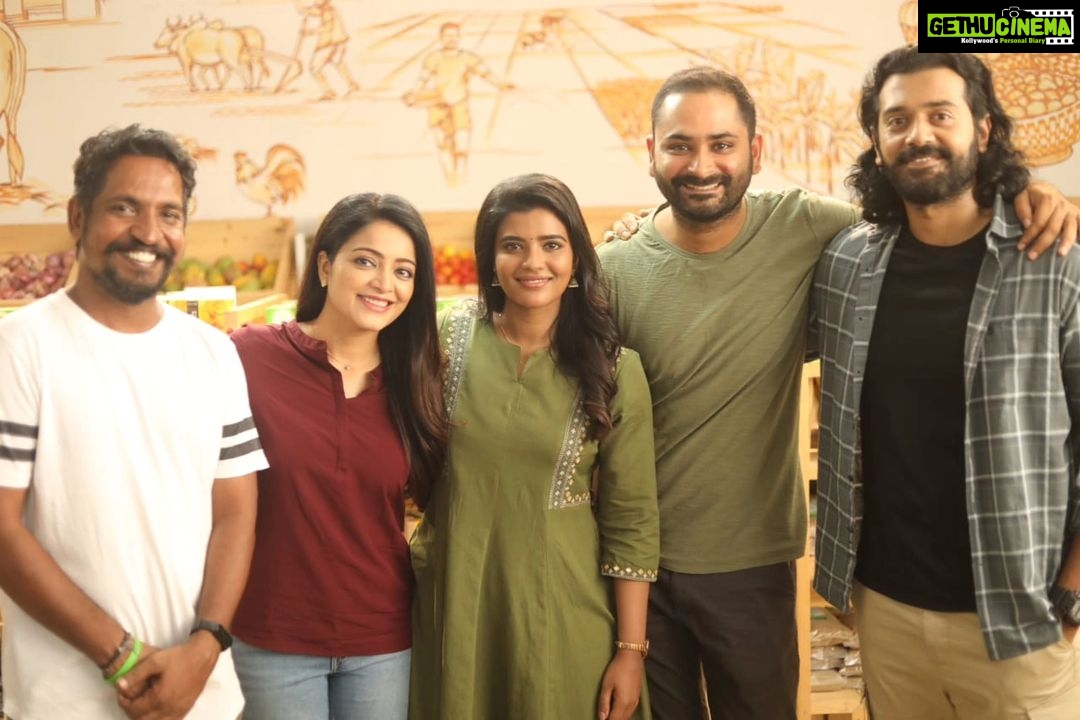 Ashwin Kakumanu Instagram - Good luck to Rohin Venkatesan's #theerakadhal that's out now. The still is from a cameo in the film shot last year with DoP Ravi Varman, @jananihere_ ,@aishwaryarajessh, and @rohinvenkatesan. It is a mature film on love in its different forms. Do check it out! @aishwaryarajessh @sshivadaoffcl @actorjai @amzathh.khan @lyca_productions