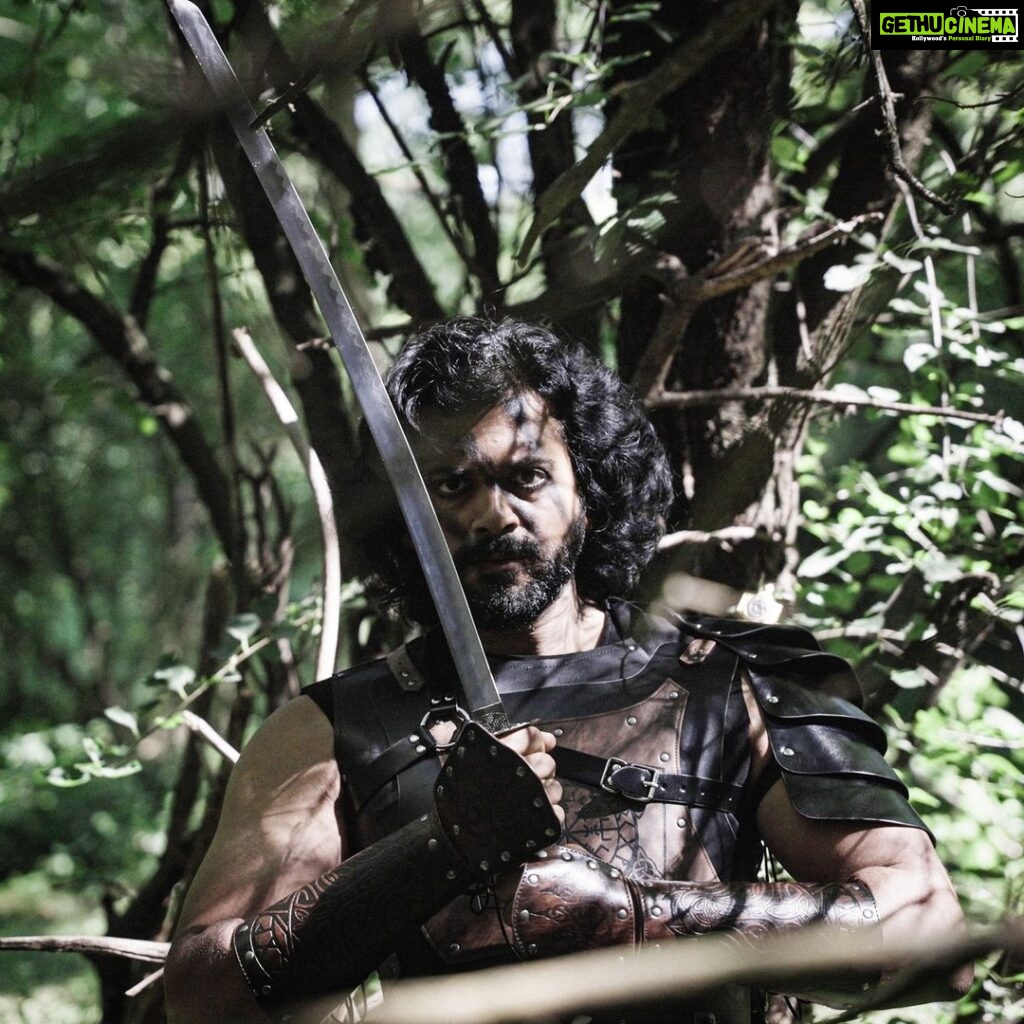 Ashwin Kakumanu Instagram - The Lost Samurai. @manavalanandco #Fromthearchives. #throwbackthursday #cinemaspirit #cosplay #Katana #armor #multiverse #manifest #ashwinkakumanu