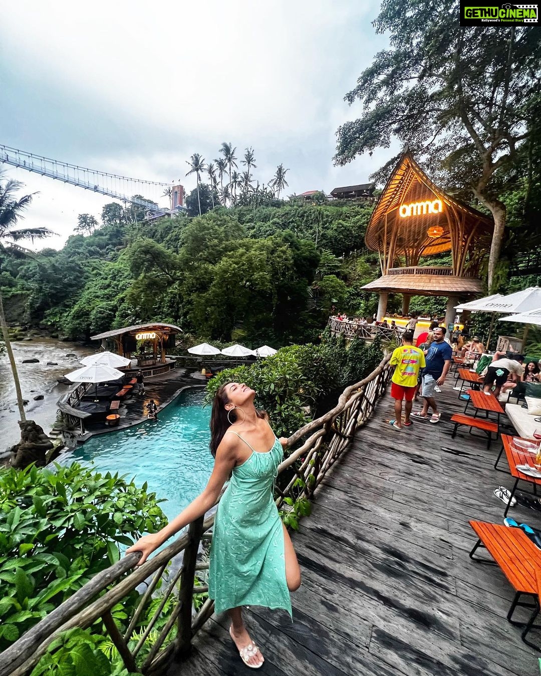 Asmita Sood Instagram - Bali “blues”… #travelgram #traveldiaries #happynewyear #bucketlist #baliindonesia #baliguide
