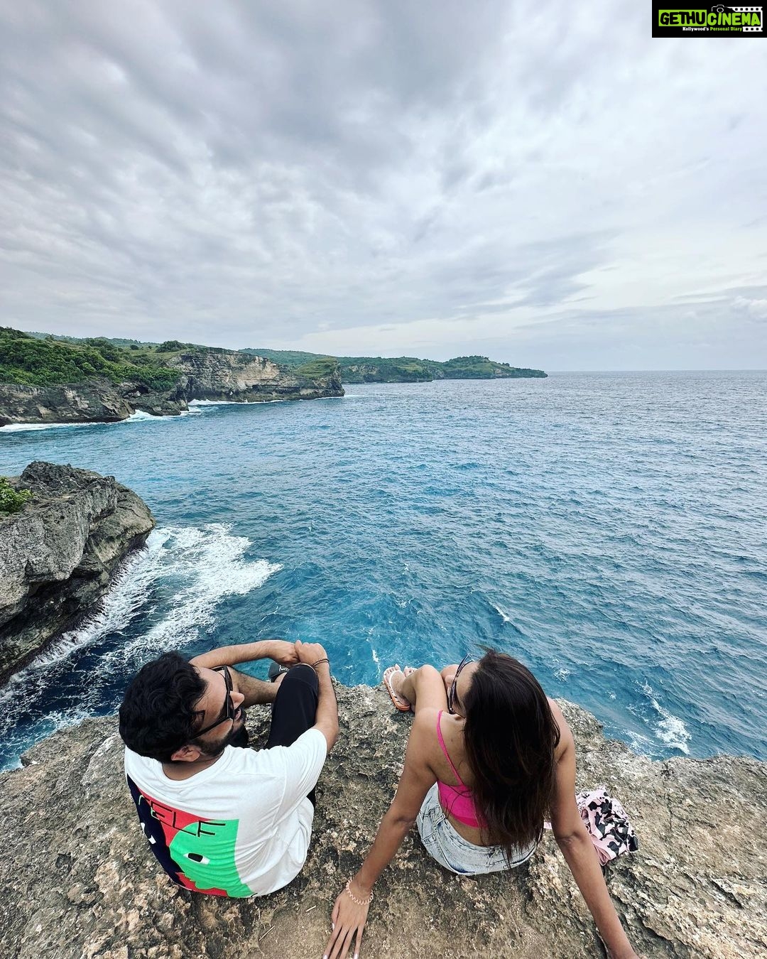 Asmita Sood Instagram - Bali “blues”… #travelgram #traveldiaries #happynewyear #bucketlist #baliindonesia #baliguide