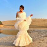 Asmita Sood Instagram - 🏜🥀🤍 #shootdiaries #rajasthan Khimsar, Rajasthan, India