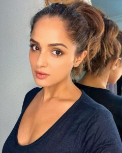 Asmita Sood Instagram - 🙂😏🤯😶‍🌫️🤪😏 
#moods #profilecheck