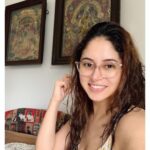 Avantika Khatri Instagram - I’m celebrating Me loudly this year and I don’t care if nobody claps. I’ll clap. Real Loud !! ❤️👏🏻 . #KudiAK #AK #celebrating #and #clapping #for #myself #lovebeinginlovewithlife #homesweethome #creativesoul #interior #lover #advocator #of #selflove #avantika #khattri #filmmaker #mumbai #pune #india #bollywoodactress #producer #actress #filmdirector #filmmaker #pictures #celebrity #avantikakhattrilatestpics #avantikakhattri @directors_visions @avantikakhattri Home Sweet Home