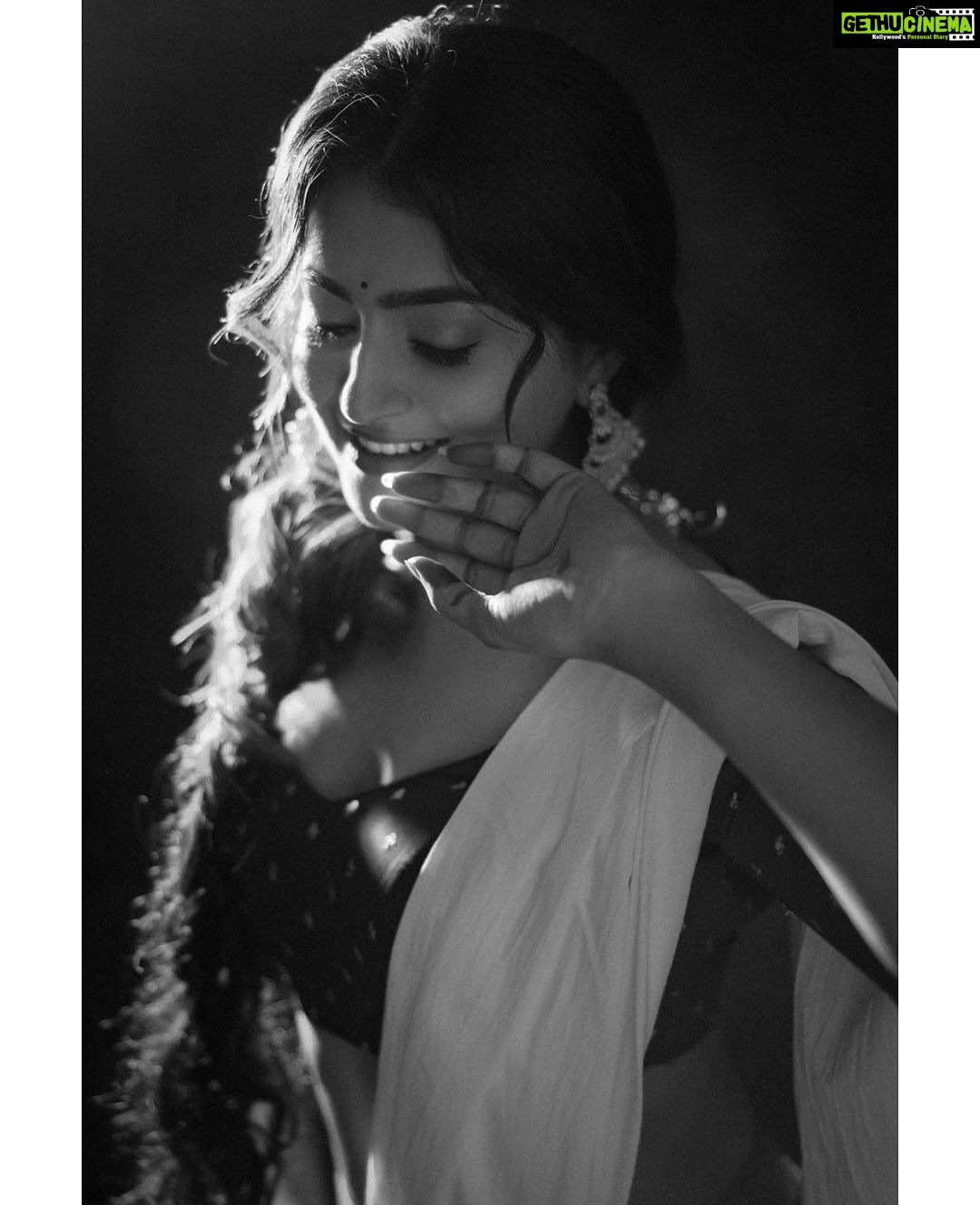 Avantika Mishra Instagram - Hello July 💫 🪄🌹 . . Styled by @priyankaarik Shot by @pranav.foto Makeup by @nayanasmakeoverr Hair by @aishu_makeup_hairstyle