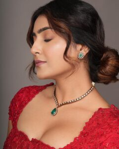 Avantika Mishra Instagram - If you don’t believe in yourself, then who will? ✨
.
.
Shot by @shareefnandyala 
Styled by @keerthysampath 
Wearing @aakanshaguptaoffl 
Jewellery by @divasmantra 
MUA @sanjumakeupartistry 
Hair by @aishu_makeup_hairstyle