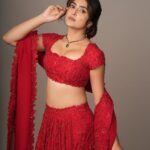 Avantika Mishra Instagram - If you don’t believe in yourself, then who will? ✨ . . Shot by @shareefnandyala Styled by @keerthysampath Wearing @aakanshaguptaoffl Jewellery by @divasmantra MUA @sanjumakeupartistry Hair by @aishu_makeup_hairstyle