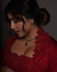 Avantika Mishra Instagram - If you don’t believe in yourself, then who will? ✨
.
.
Shot by @shareefnandyala 
Styled by @keerthysampath 
Wearing @aakanshaguptaoffl 
Jewellery by @divasmantra 
MUA @sanjumakeupartistry 
Hair by @aishu_makeup_hairstyle