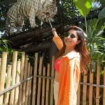 Avantika Mishra Instagram – Thank you @balizoo for arranging a date for me with the 🦒 🦓 🦔❤️