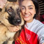 Avantika Mishra Instagram – So fur-ocious! Had to give him endless belly rubs to get these pictures. @rumi.mish ❤️😅
.
.
#GermanShepherd #HatesTakingPictures